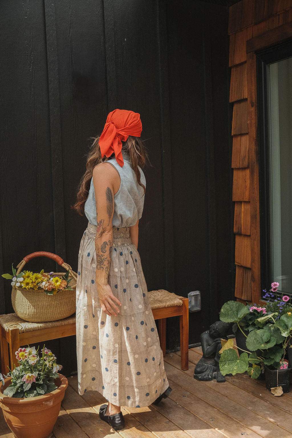 This a gathered skirt with a vintage look. The polka dots add the charm to the skirt, the colors are subtle and soothing to the eyes. The smocked waist gives it an easy closure and comfortable to wear all day.