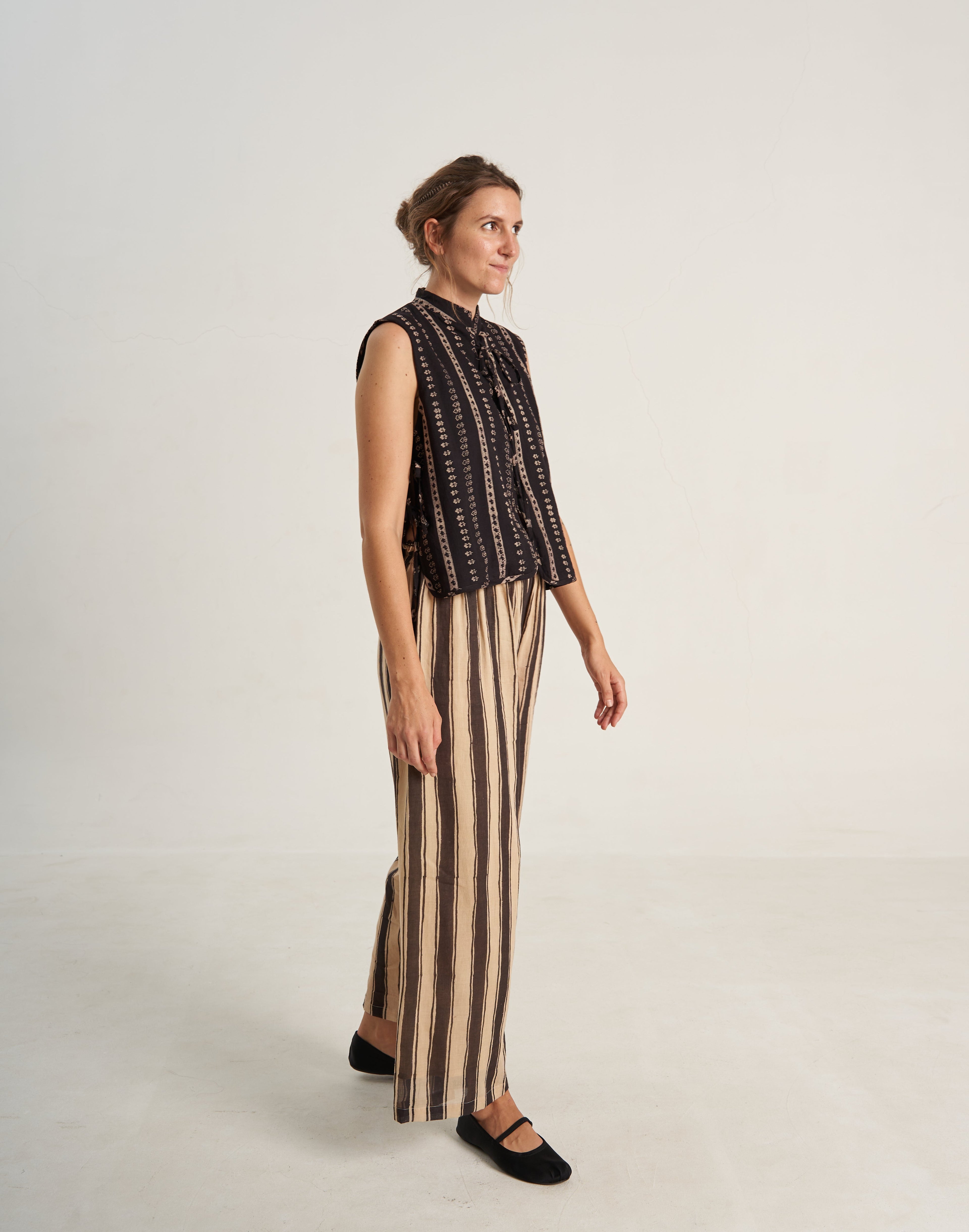 Buy Round Neck Black Vintage Blossom Gilet for WOmen At World of Crow