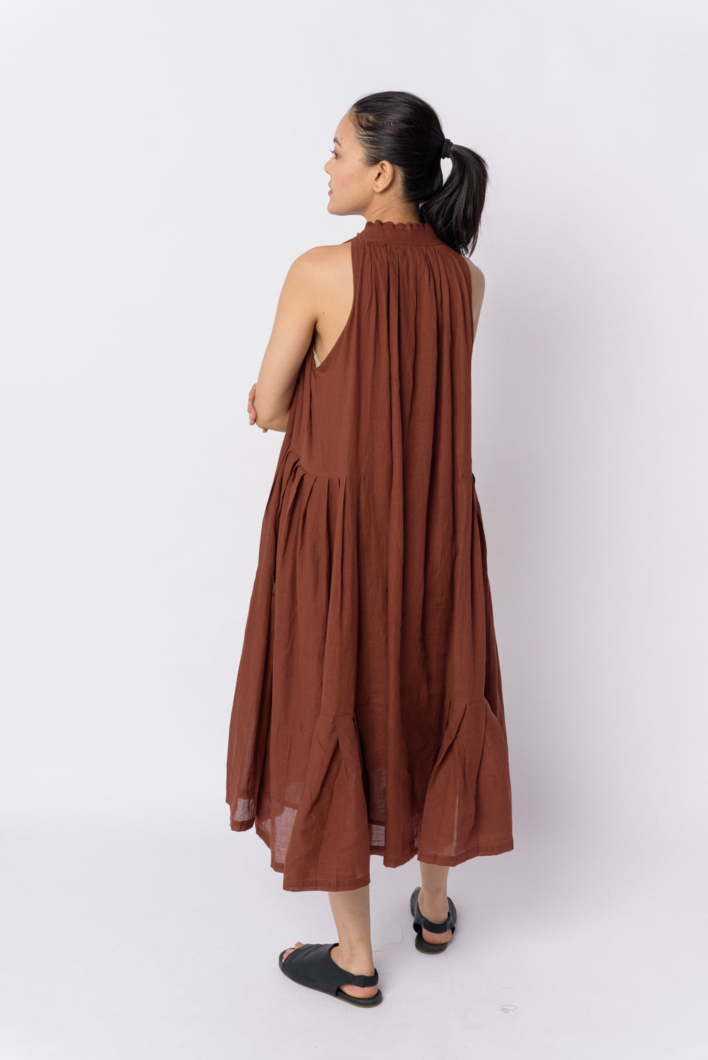 Toasted brown midi dress, sustainable shopping brands, sustainable women's clothing, 100 organic cotton clothing made in Los Angeles, affordable organic cotton clothing, organic cotton clothing, organic women's clothing, organic cotton sweatpants women's, organic cotton sweatshirt women's, minimalist women's fashion brands, bare minimum clothing