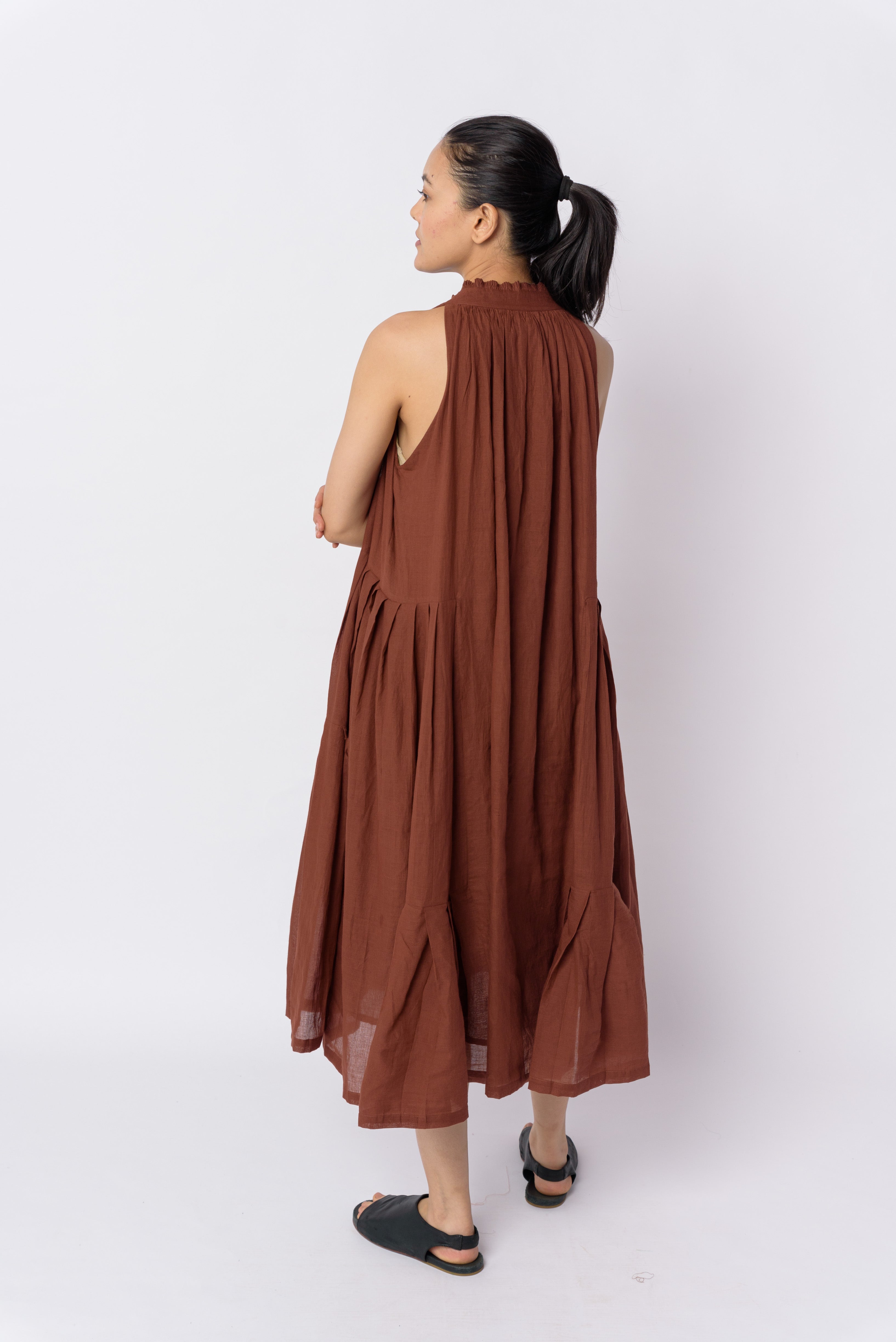 Toasted brown midi dress, sustainable shopping brands, sustainable women's clothing, 100 organic cotton clothing made in Los Angeles, affordable organic cotton clothing, organic cotton clothing, organic women's clothing, organic cotton sweatpants women's, organic cotton sweatshirt women's, minimalist women's fashion brands, bare minimum clothing